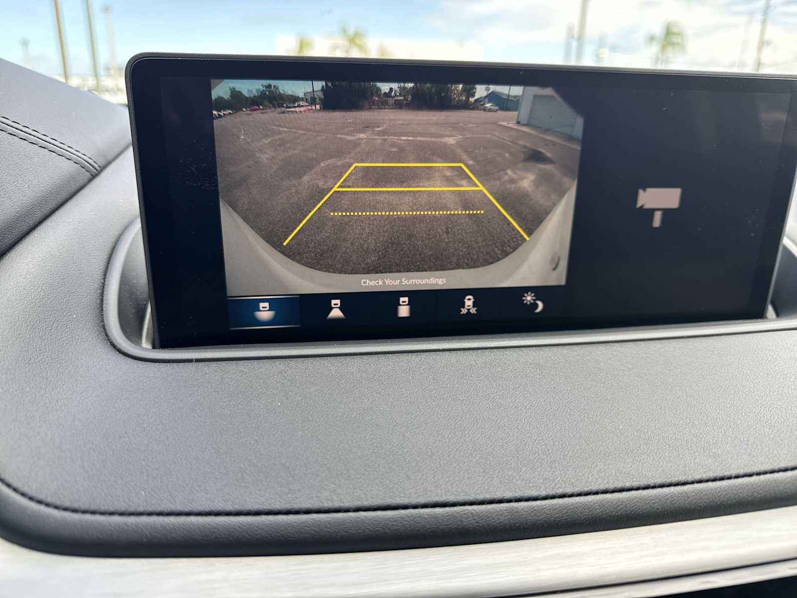 Thumbnail: 2023 Acura MDX - 27