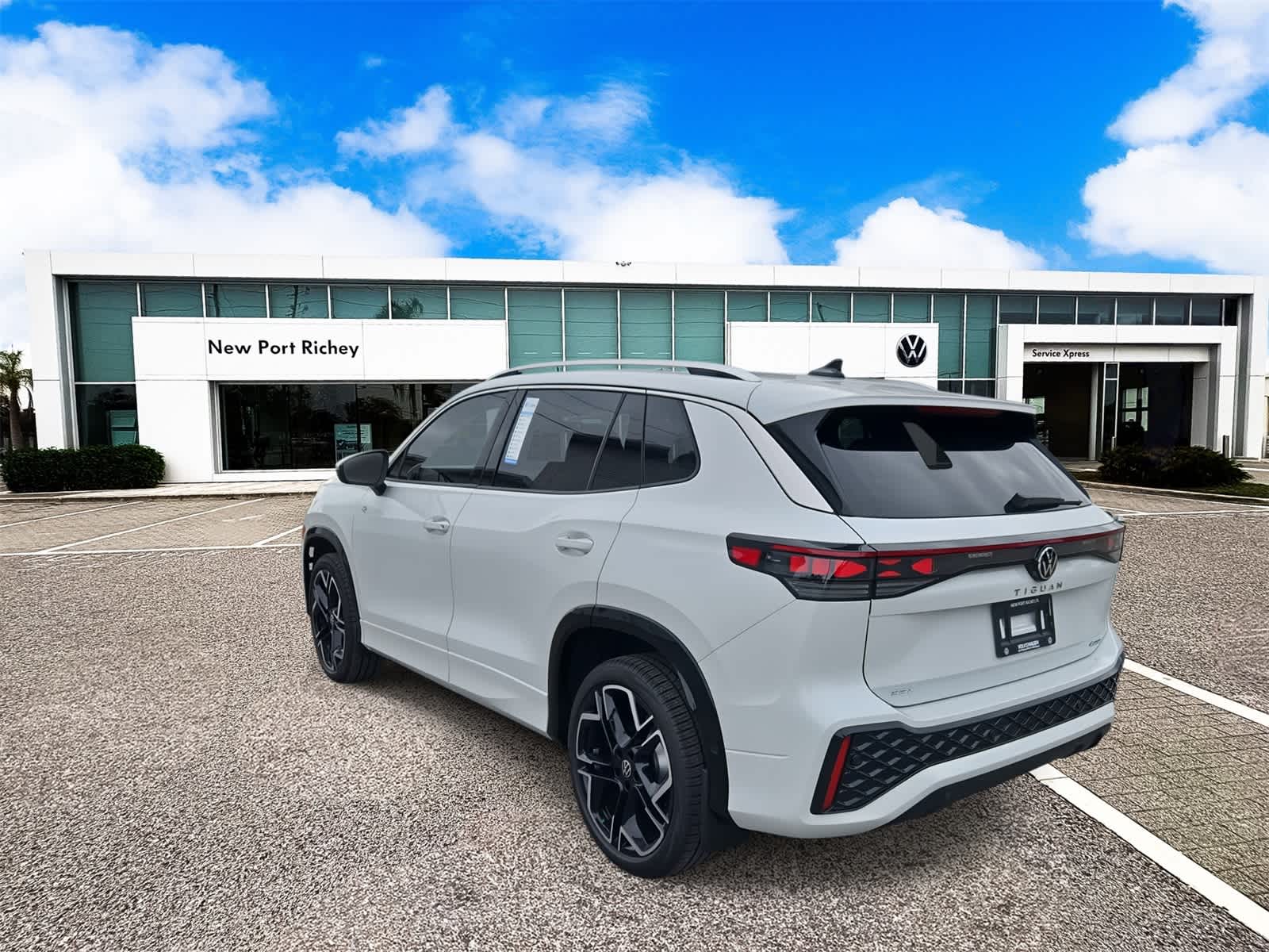 Thumbnail: 2025 Volkswagen Tiguan - 6