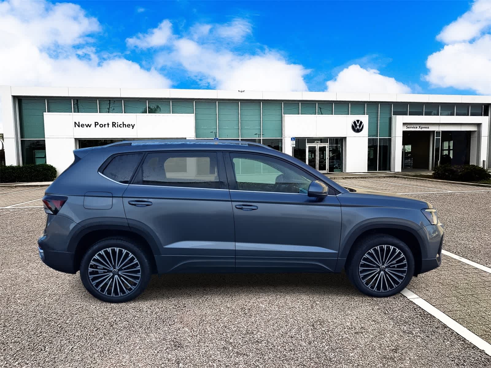 Thumbnail: 2025 Volkswagen Taos - 9