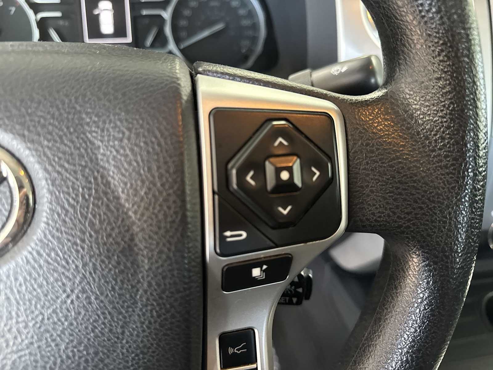 Thumbnail: 2020 Toyota Tundra - 24