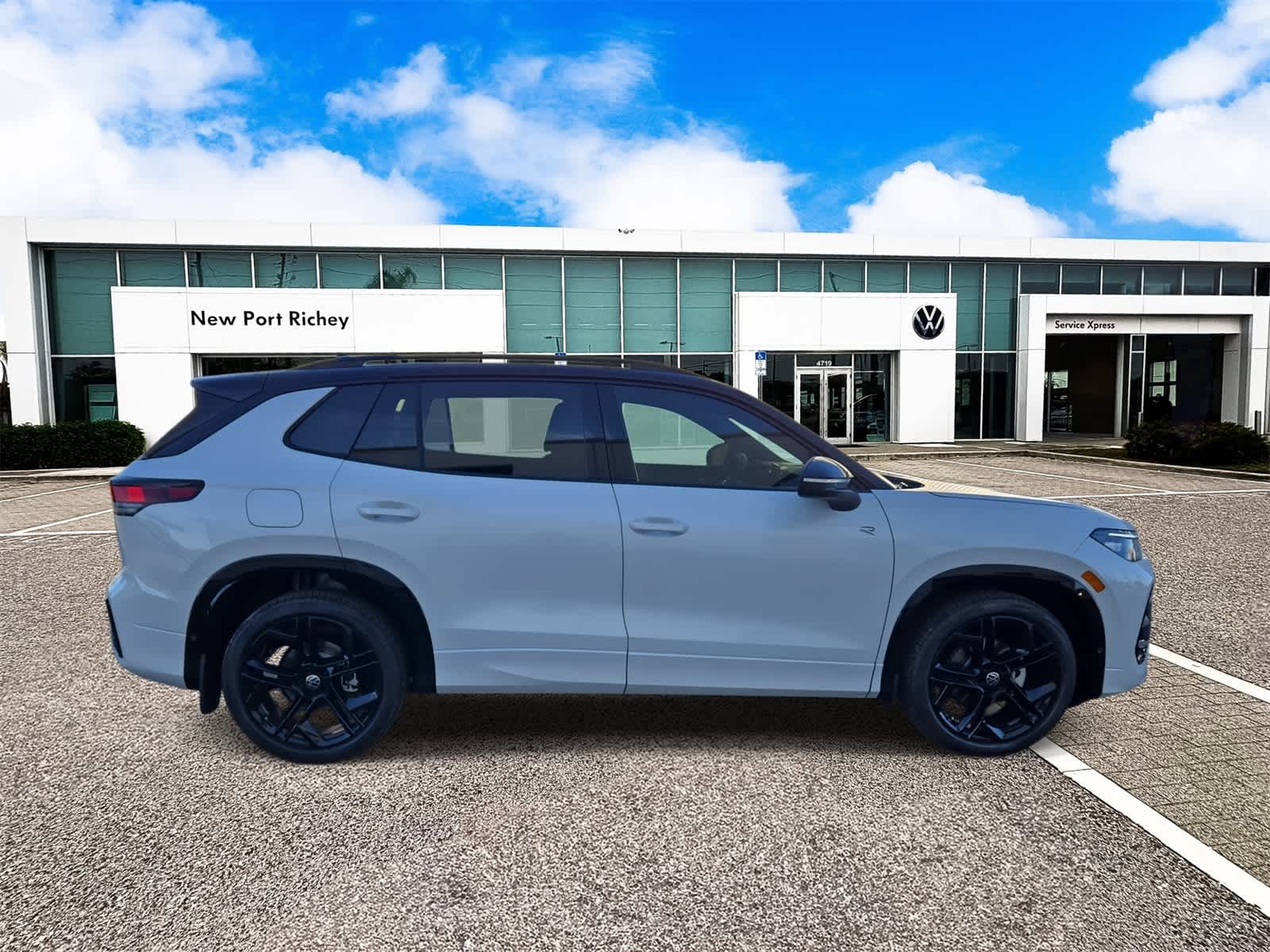 Thumbnail: 2026 Volkswagen Tiguan - 9