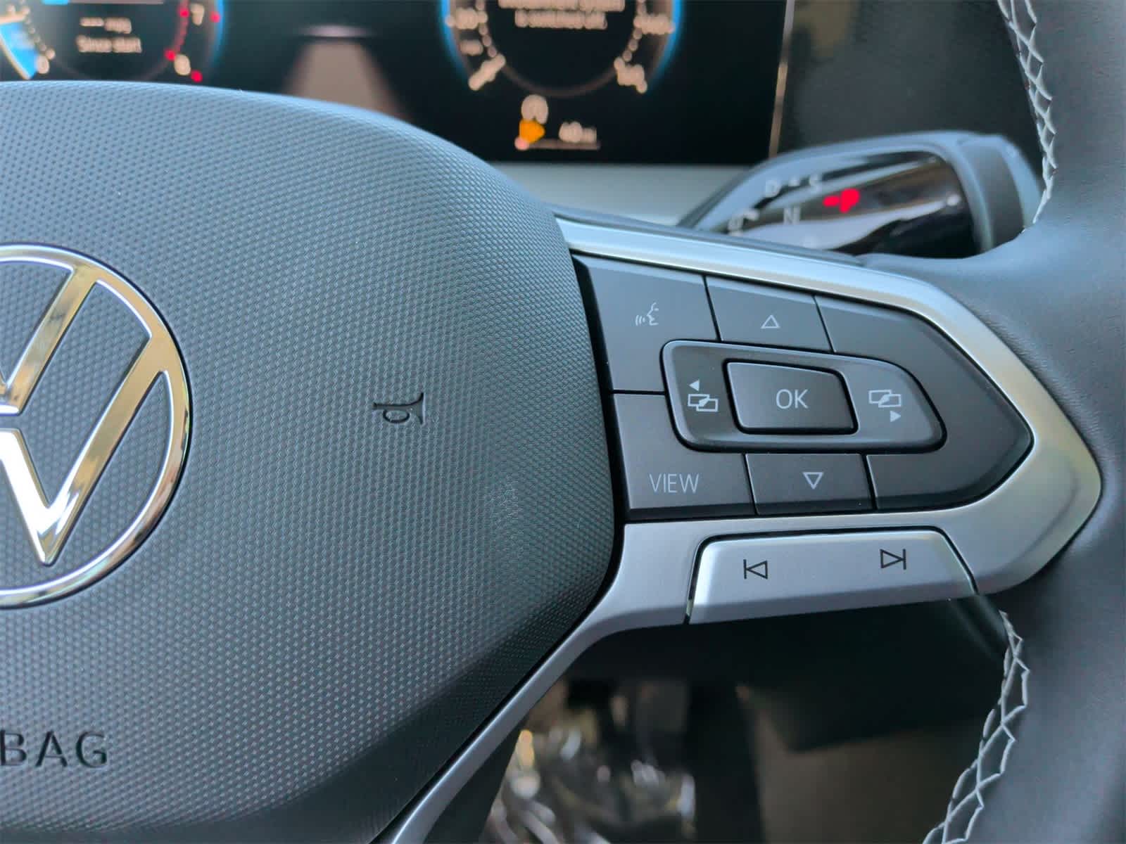 Thumbnail: 2025 Volkswagen Tiguan - 24