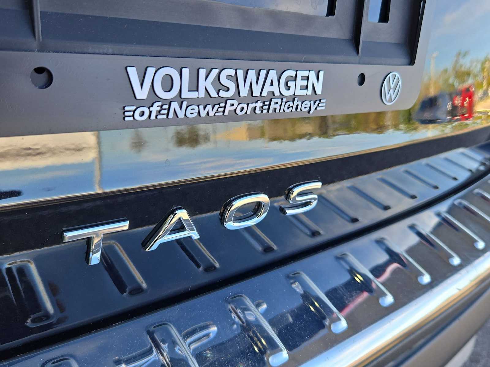 Thumbnail: 2023 Volkswagen Taos - 12