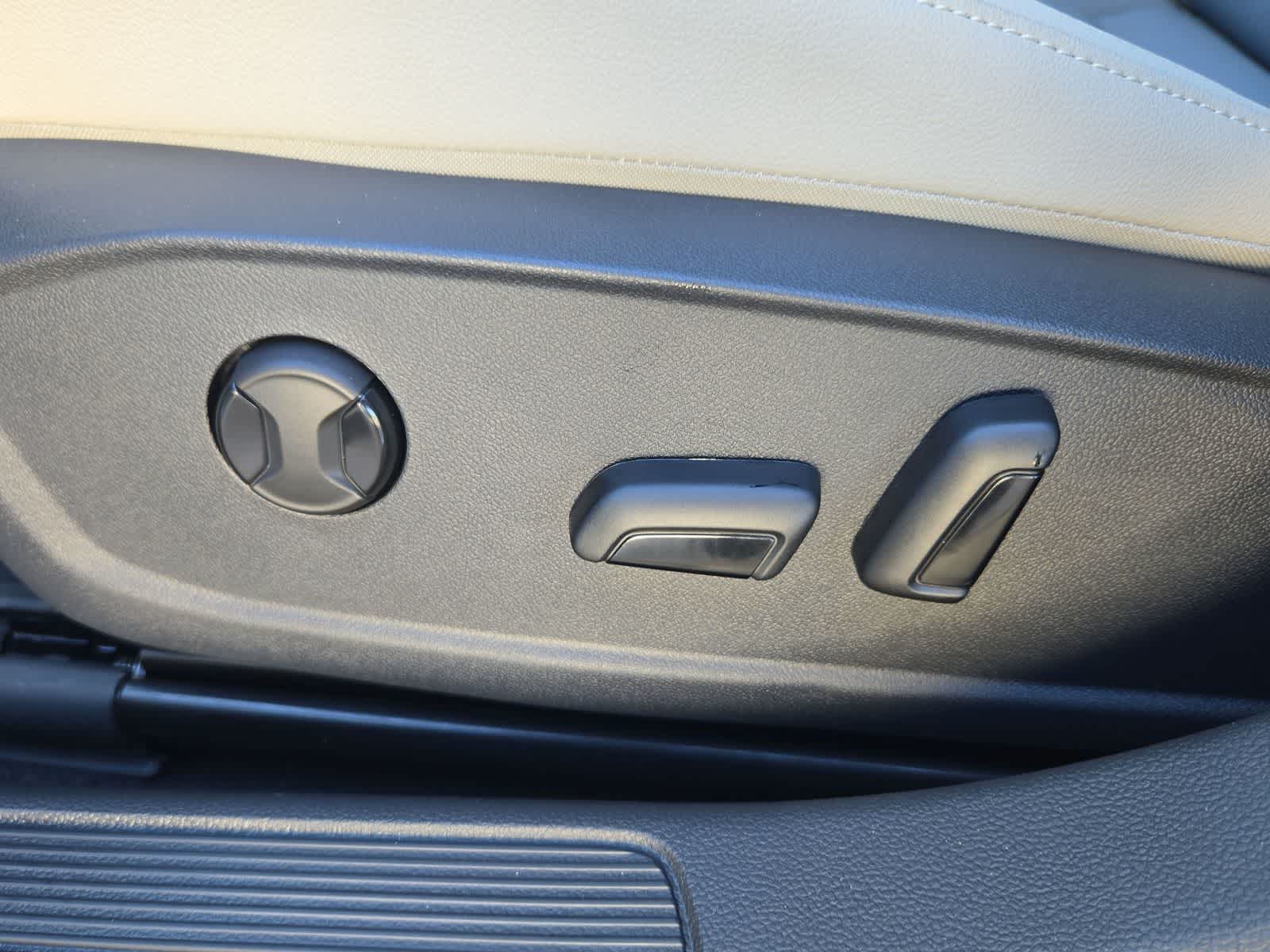 Thumbnail: 2026 Volkswagen Jetta - 25