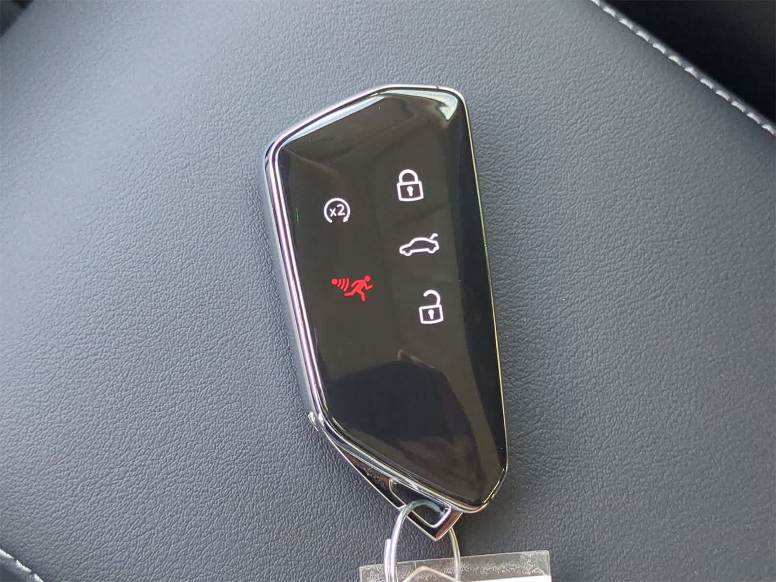 Thumbnail: 2025 Volkswagen Tiguan - 33