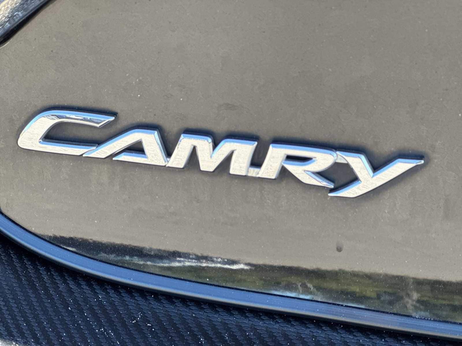 Thumbnail: 2015 Toyota Camry - 11