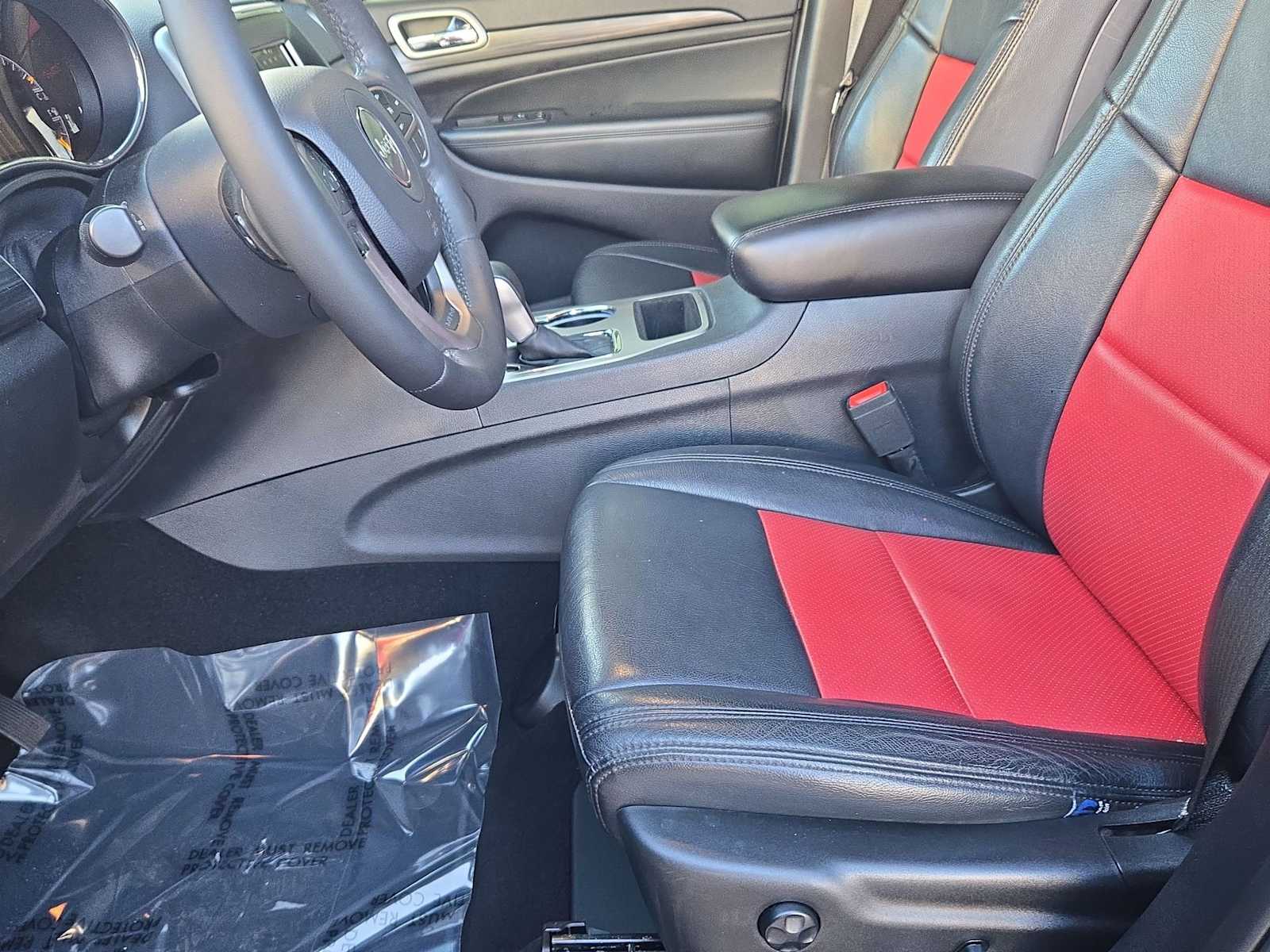 Thumbnail: 2019 Jeep Grand Cherokee - 16