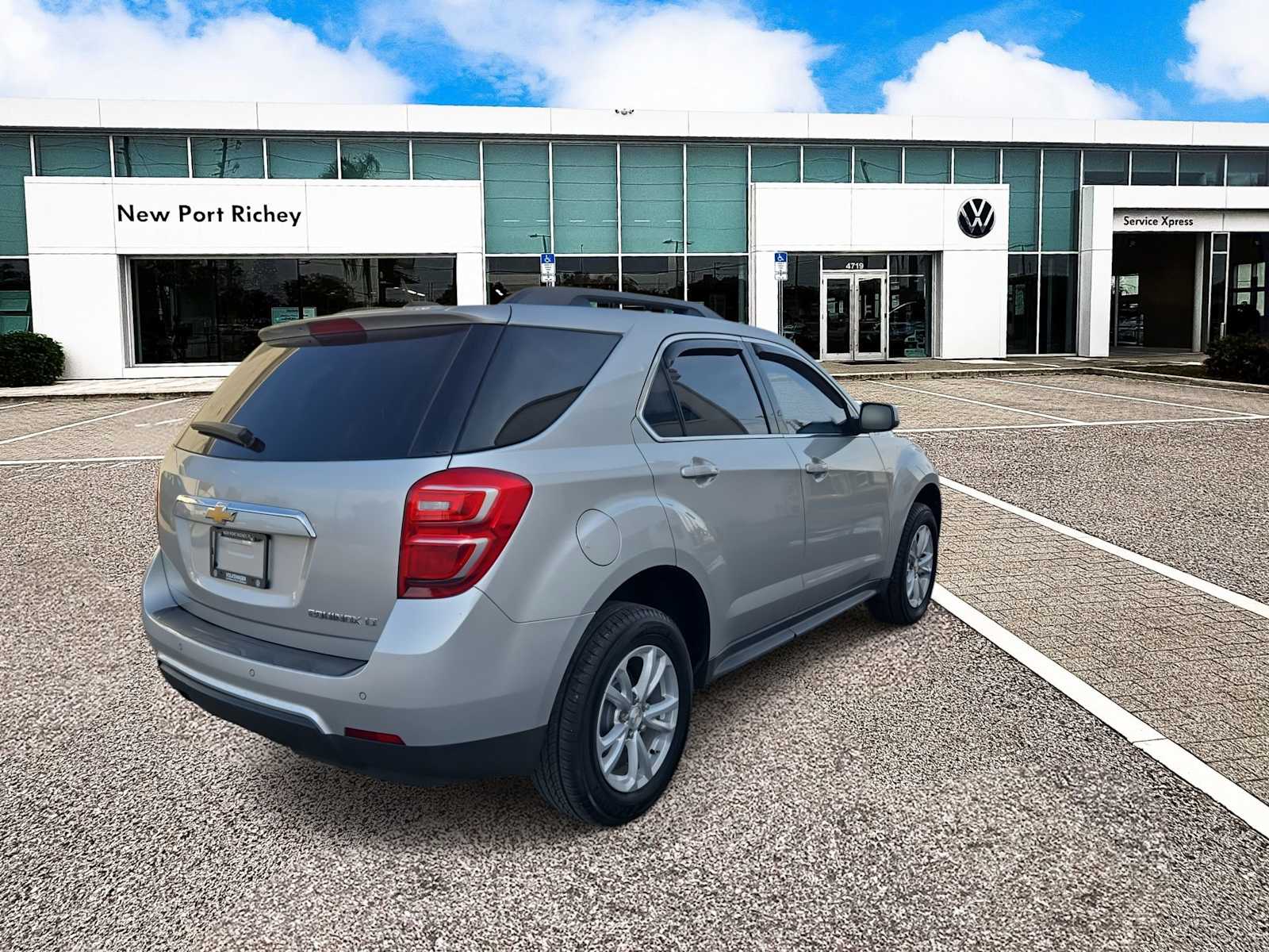 Thumbnail: 2016 Chevrolet Equinox - 8