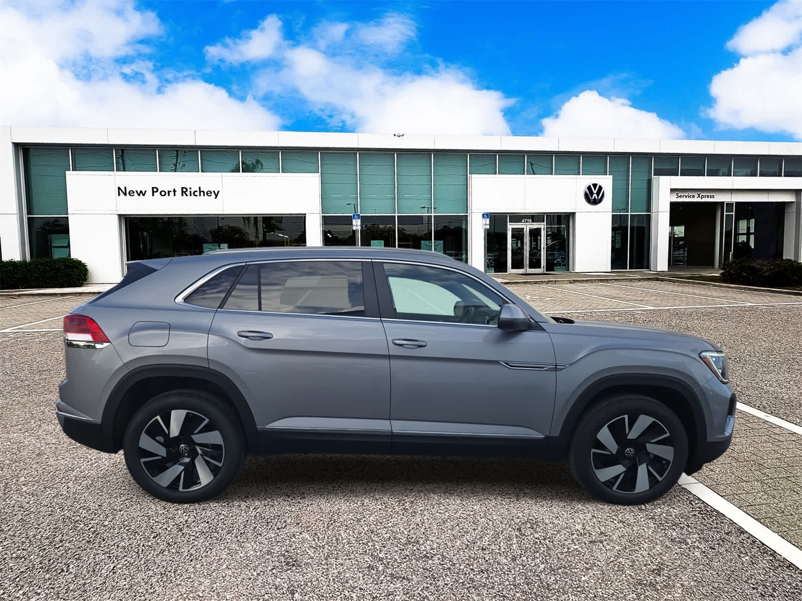 Thumbnail: 2026 Volkswagen Atlas - 9