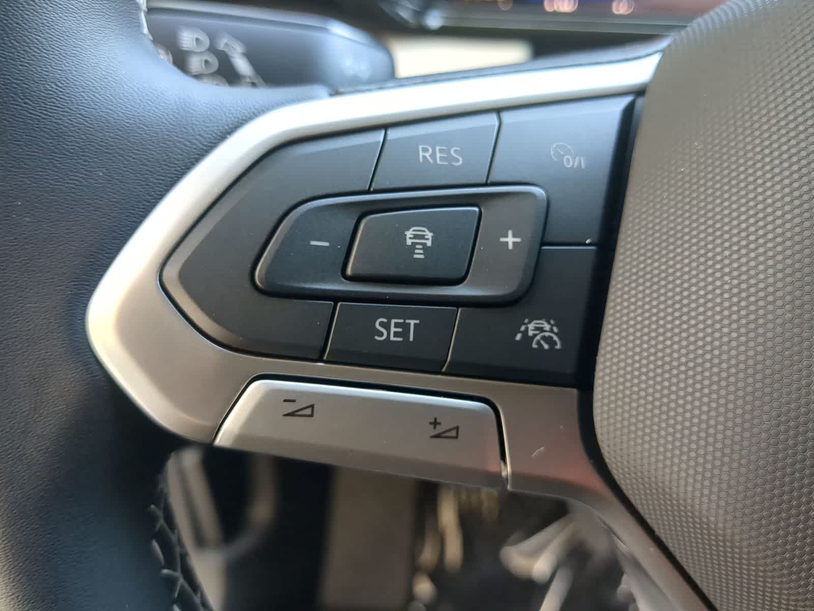 Thumbnail: 2025 Volkswagen Taos - 22