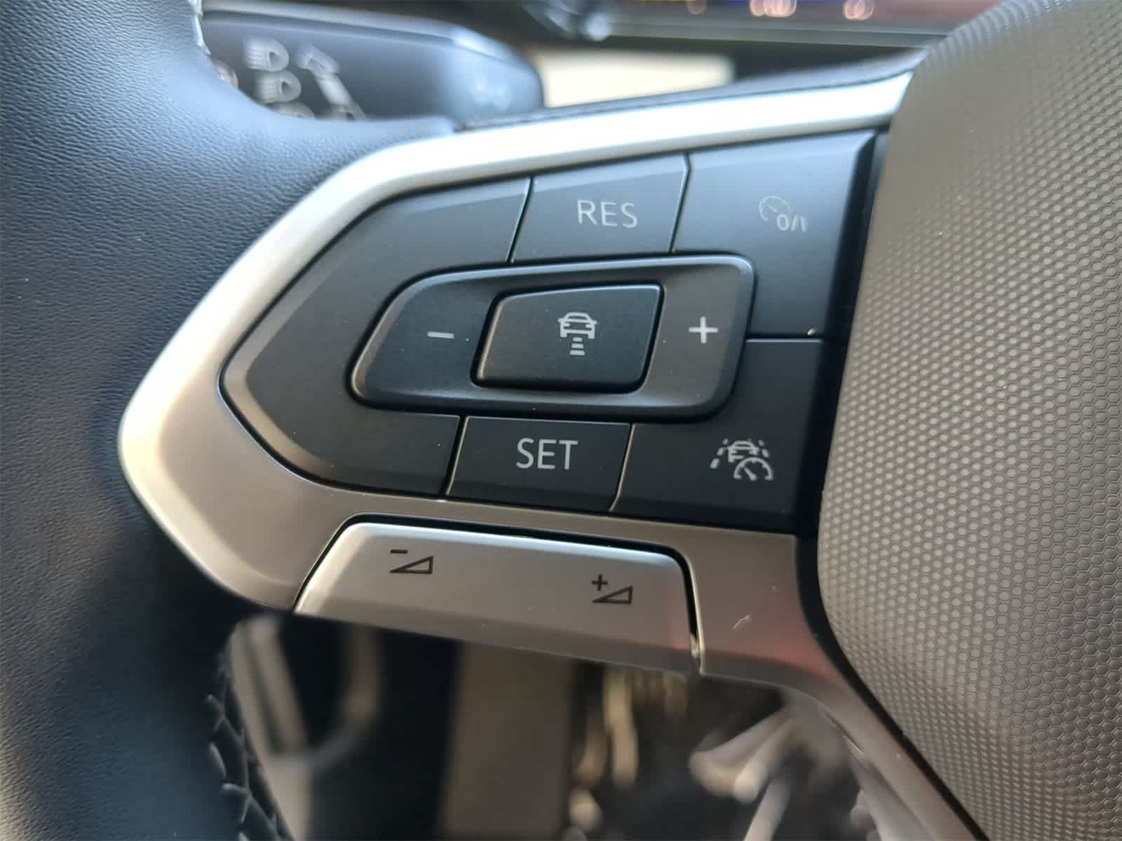 Thumbnail: 2025 Volkswagen Taos - 22