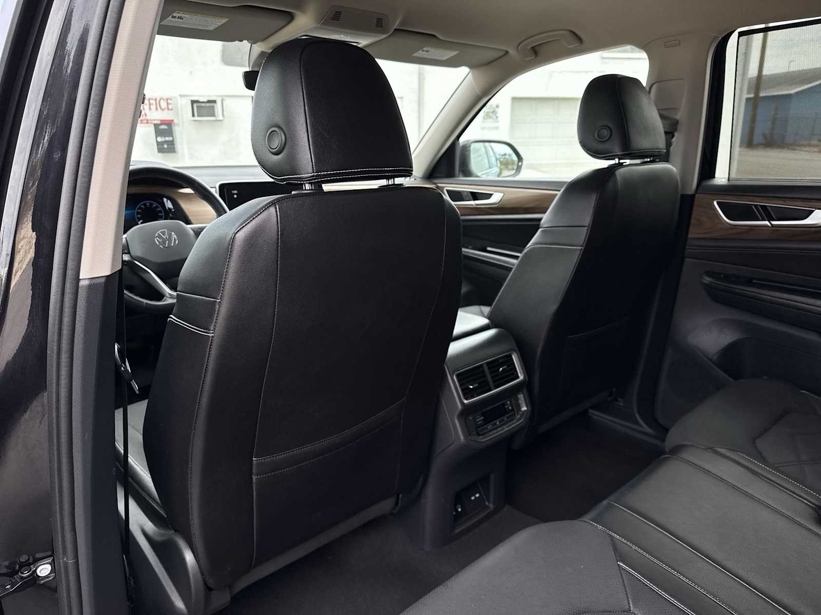 Thumbnail: 2024 Volkswagen Atlas - 17