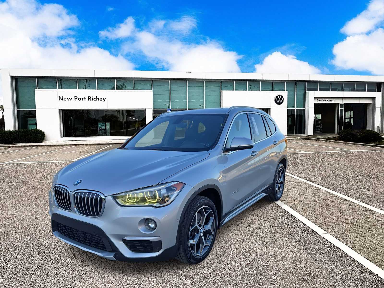 Thumbnail: 2017 BMW X1 - 4