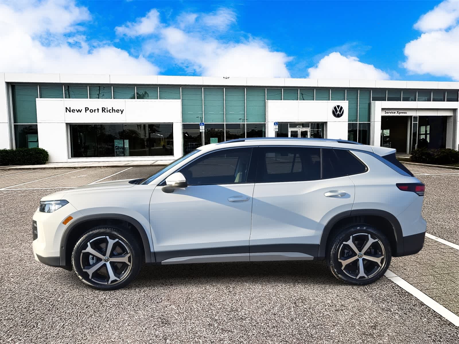 Thumbnail: 2026 Volkswagen Tiguan - 5