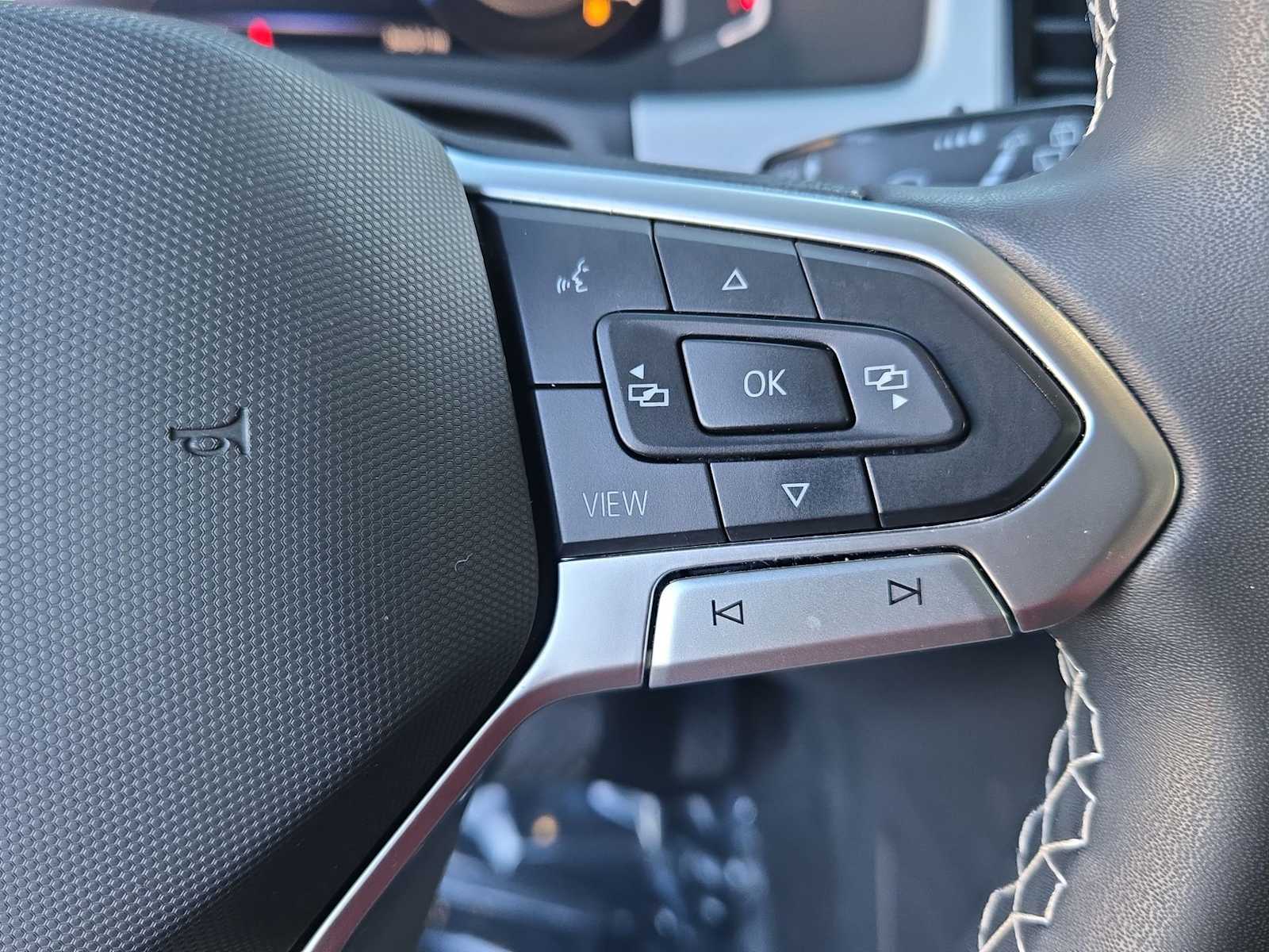 Thumbnail: 2023 Volkswagen Atlas - 24