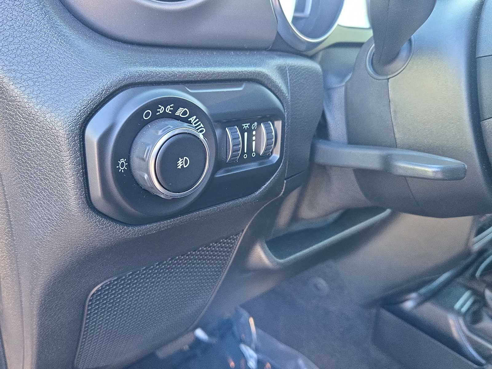 Thumbnail: 2020 Jeep Wrangler - 33