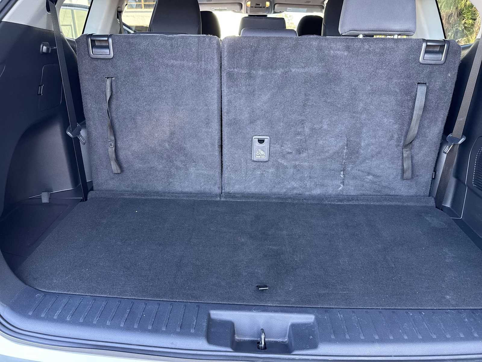 Thumbnail: 2024 Toyota Highlander - 32