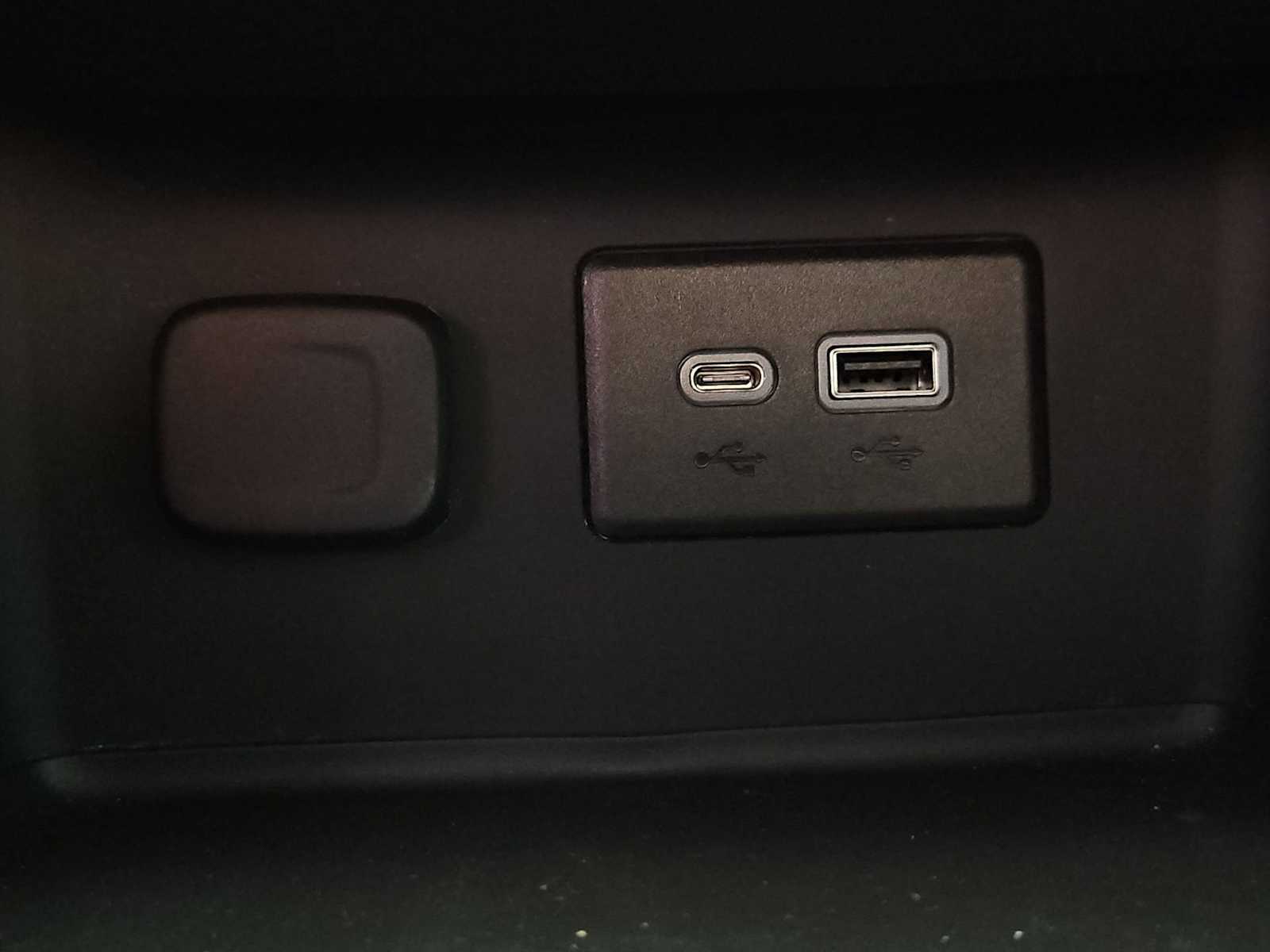 Thumbnail: 2023 GMC Acadia - 31