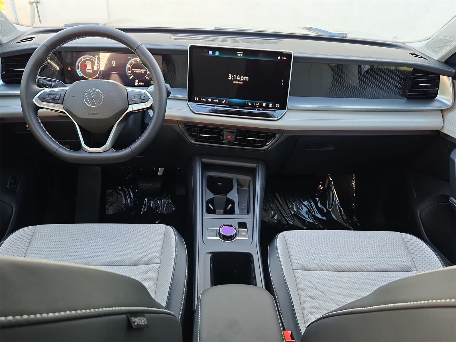 Thumbnail: 2025 Volkswagen Tiguan - 16