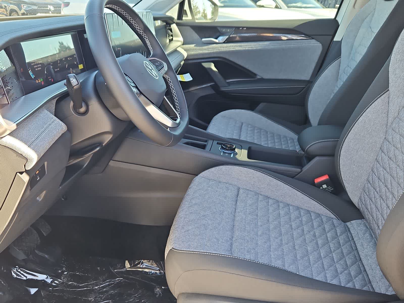 Thumbnail: 2026 Volkswagen Tiguan - 17