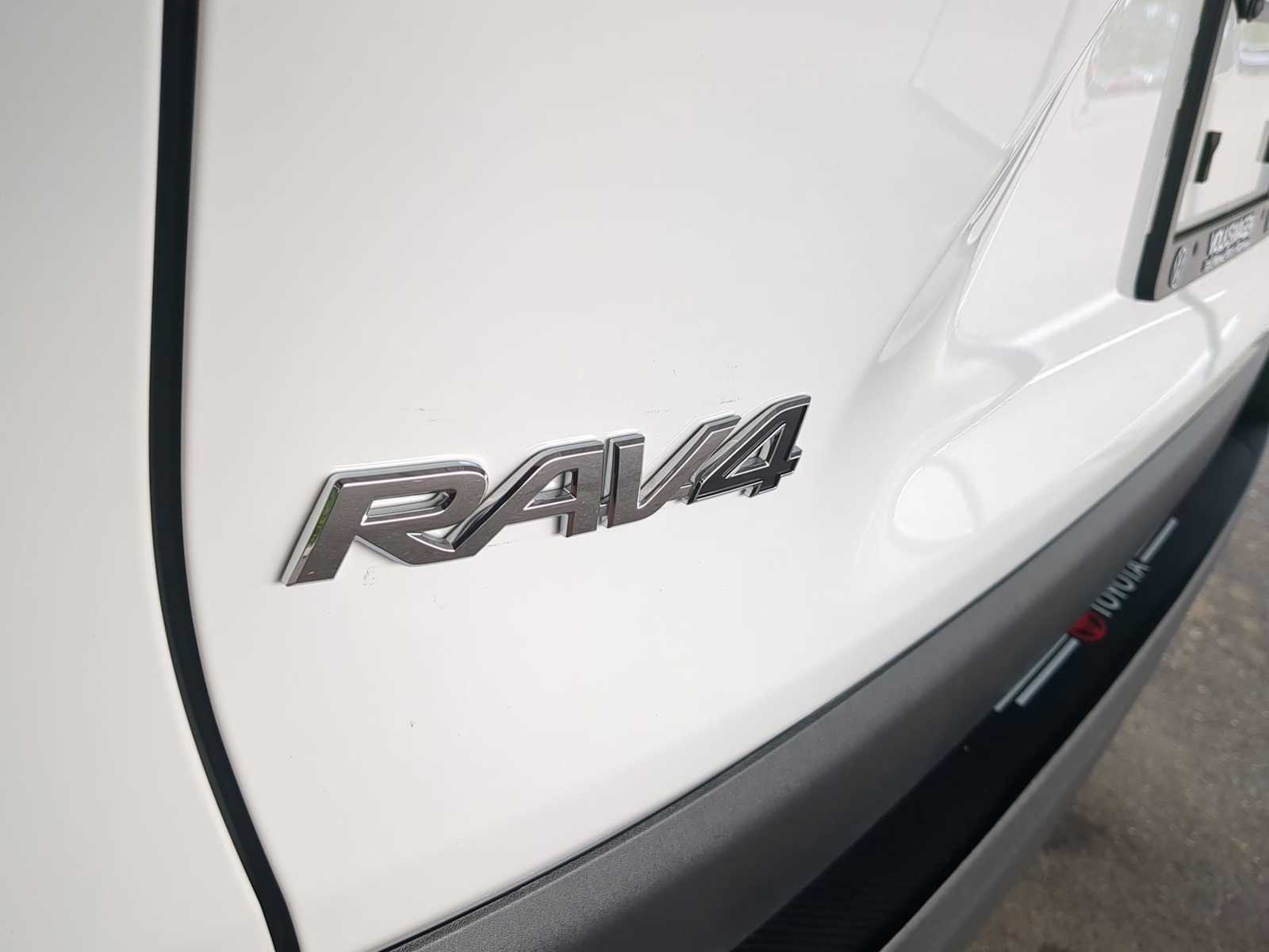 Thumbnail: 2024 Toyota RAV4 - 12