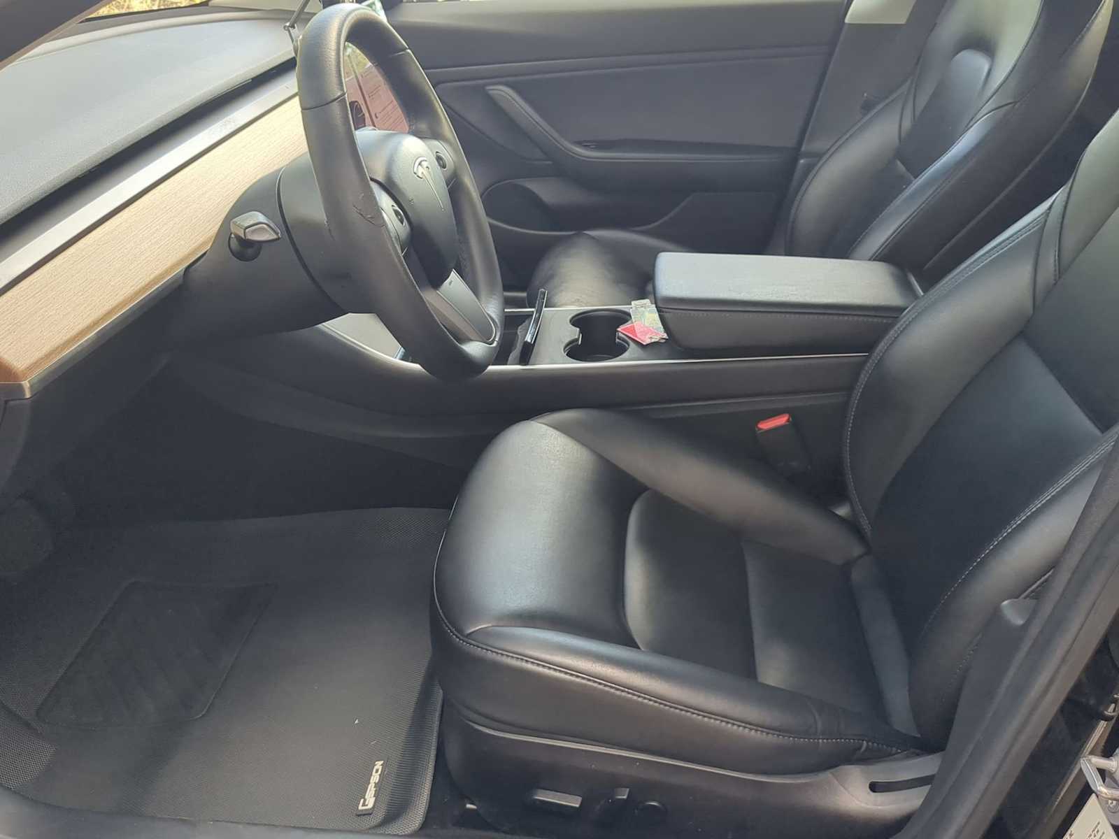Thumbnail: 2019 Tesla Model 3 - 17