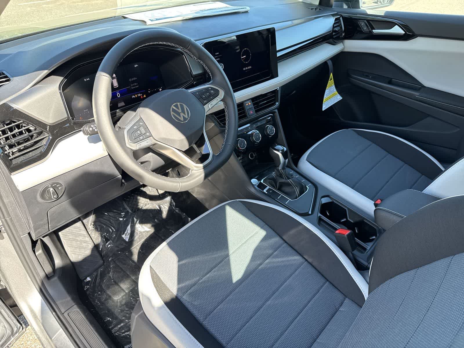 Thumbnail: 2026 Volkswagen Taos - 2