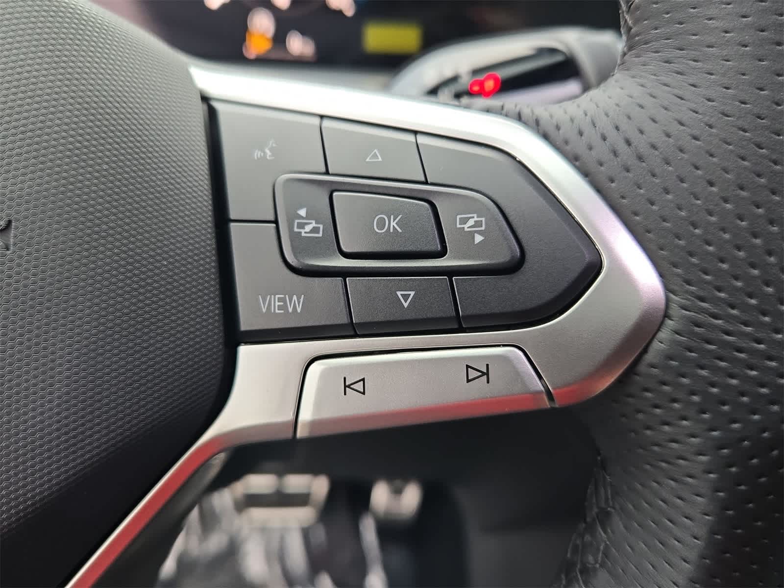 Thumbnail: 2025 Volkswagen Tiguan - 27