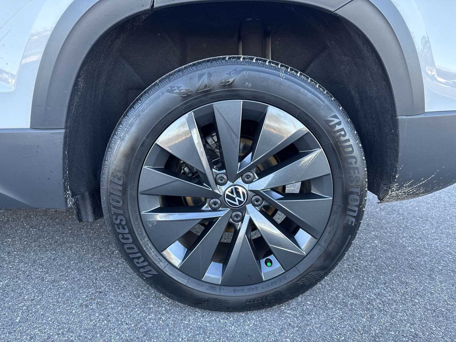 Thumbnail: 2023 Volkswagen Taos - 20