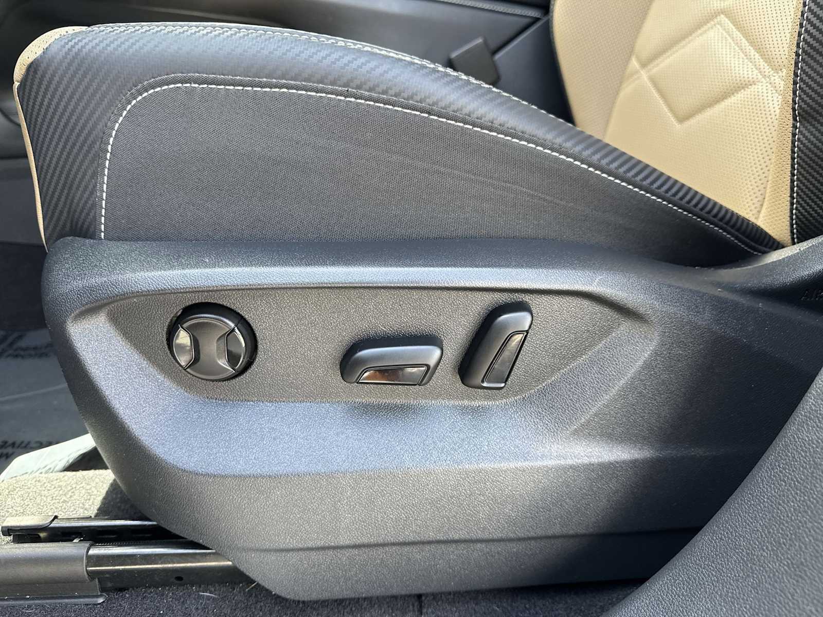 Thumbnail: 2024 Volkswagen Atlas - 16