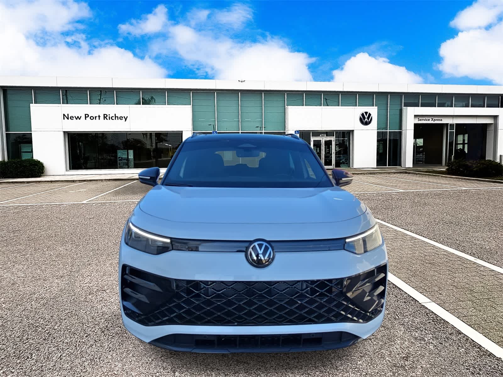 Thumbnail: 2025 Volkswagen Tiguan - 3