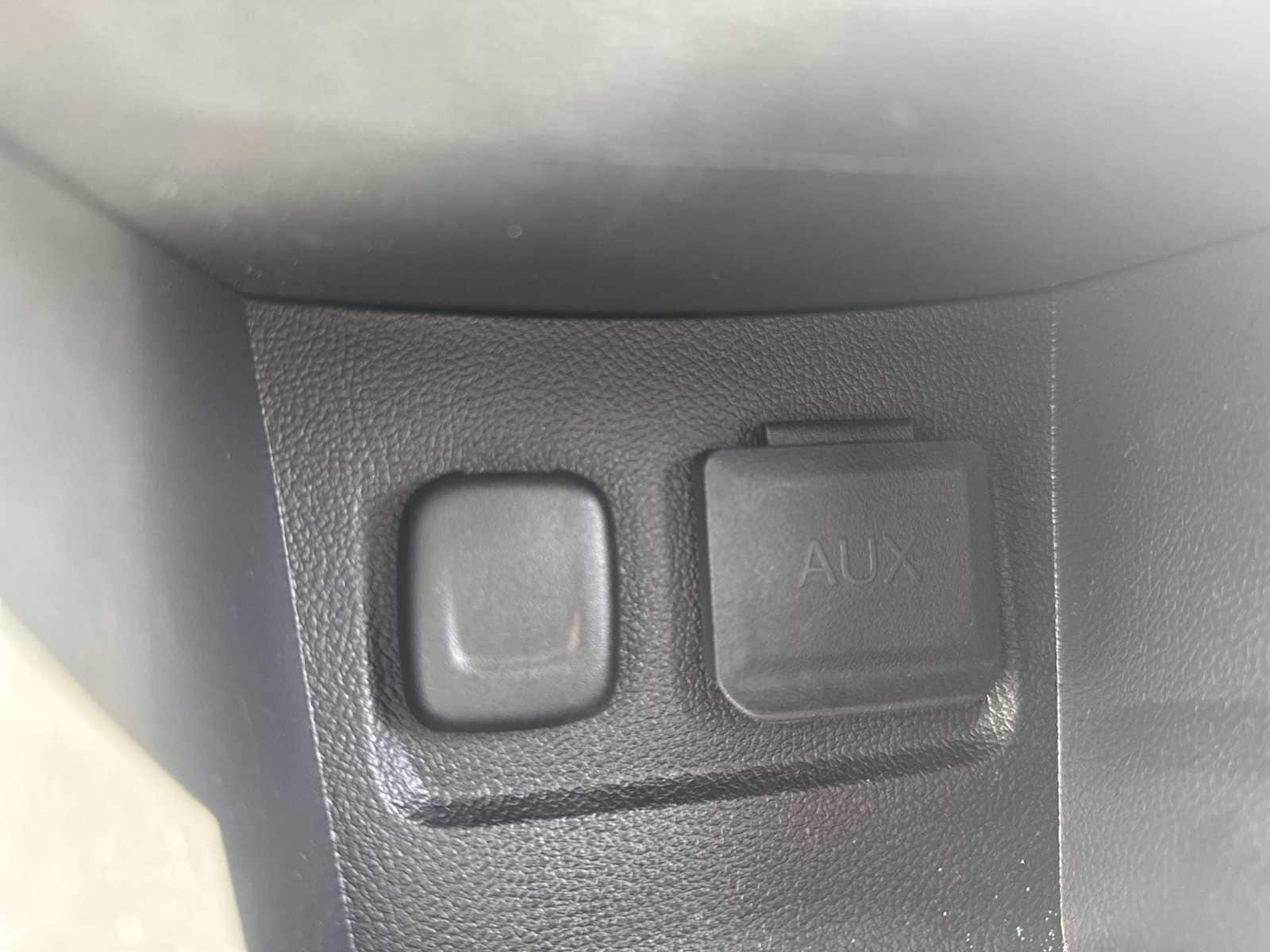 Thumbnail: 2014 Buick Encore - 24