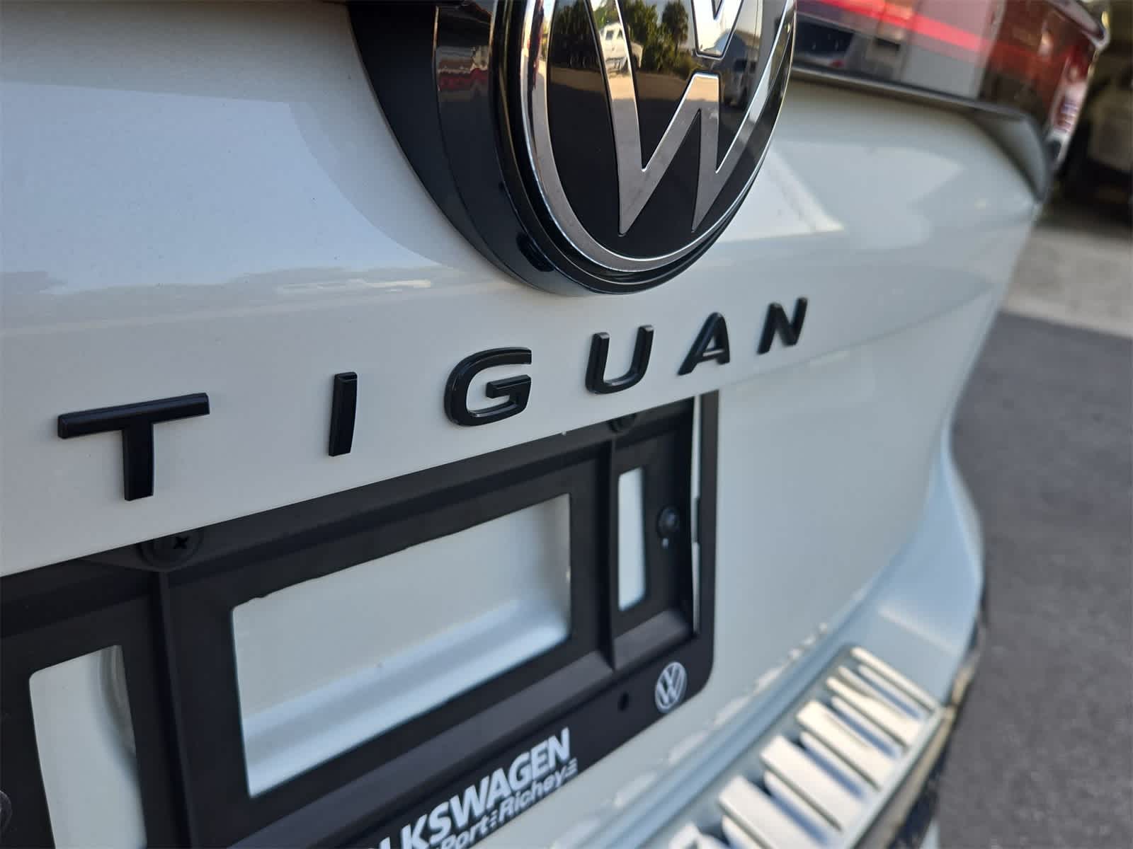 Thumbnail: 2025 Volkswagen Tiguan - 13