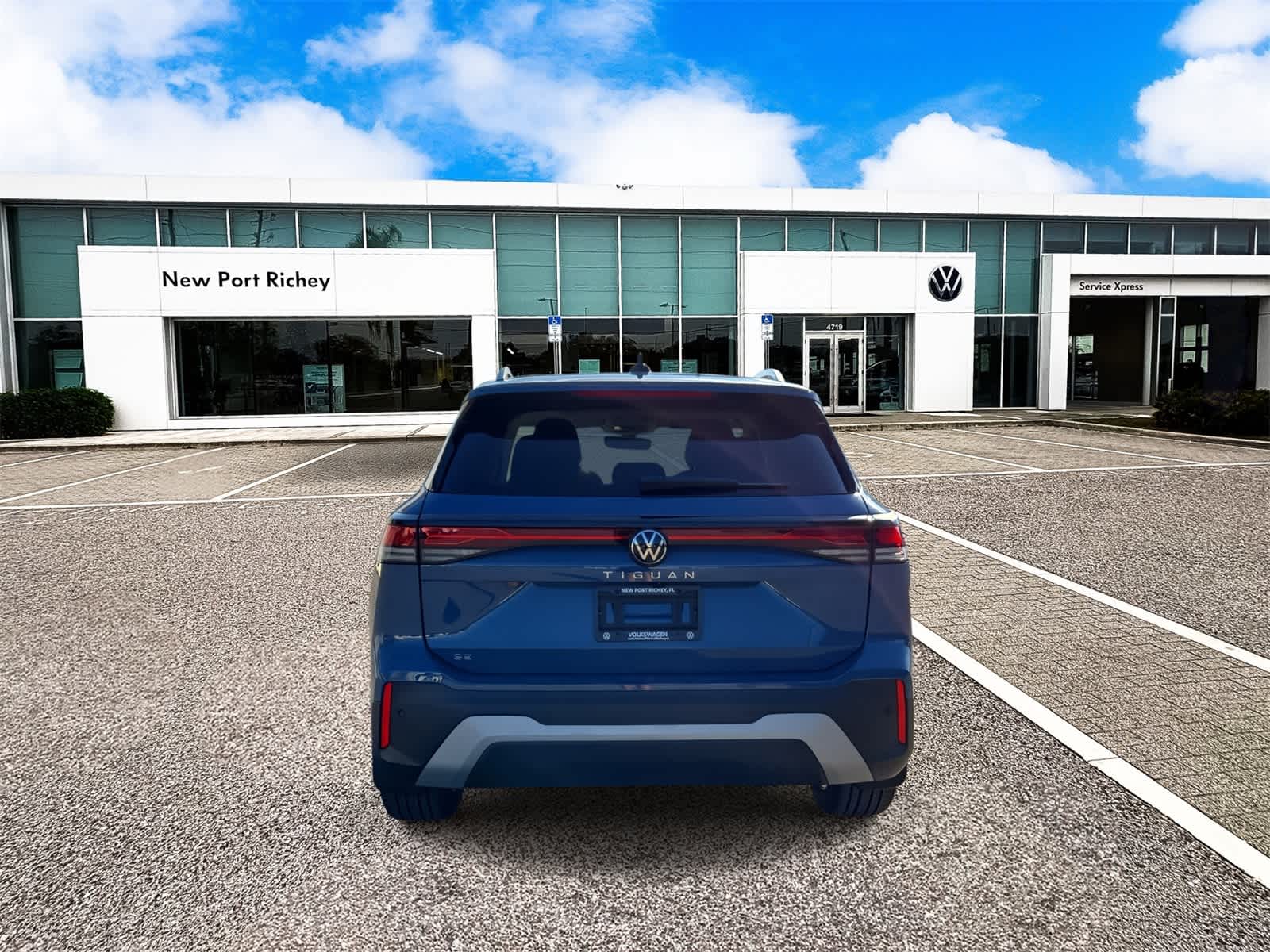 Thumbnail: 2025 Volkswagen Tiguan - 7