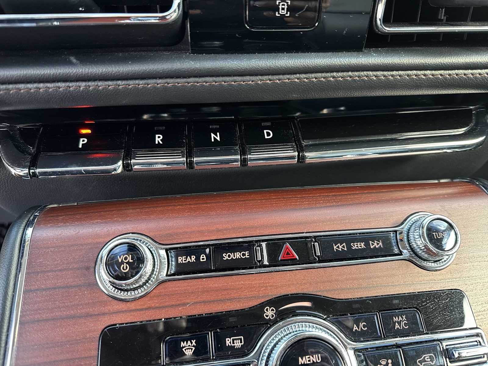 Thumbnail: 2023 Lincoln Aviator - 31