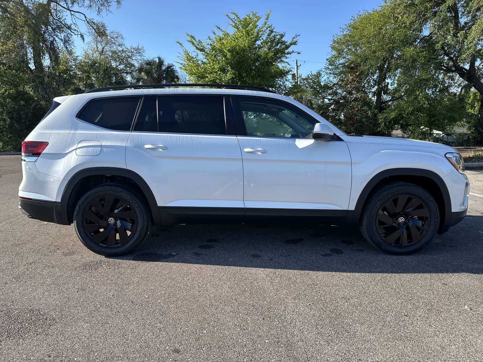 Thumbnail: 2026 Volkswagen Atlas - 7