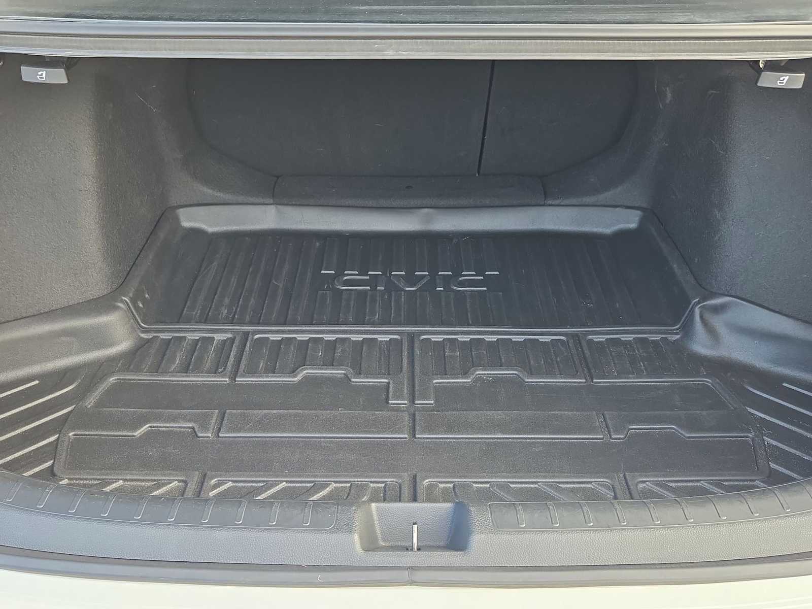 Thumbnail: 2023 Honda Civic - 33