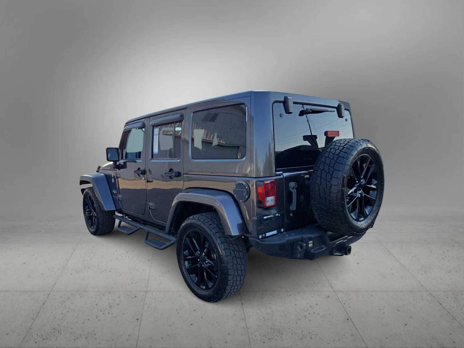 Thumbnail: 2016 Jeep Wrangler - 6