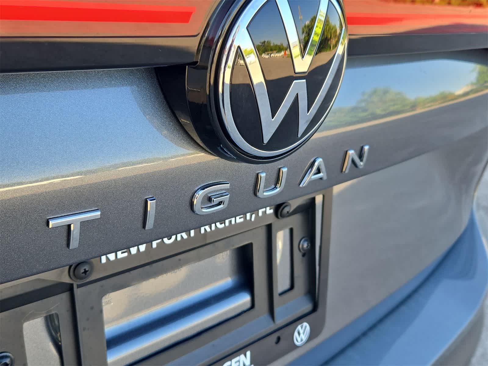 Thumbnail: 2025 Volkswagen Tiguan - 13