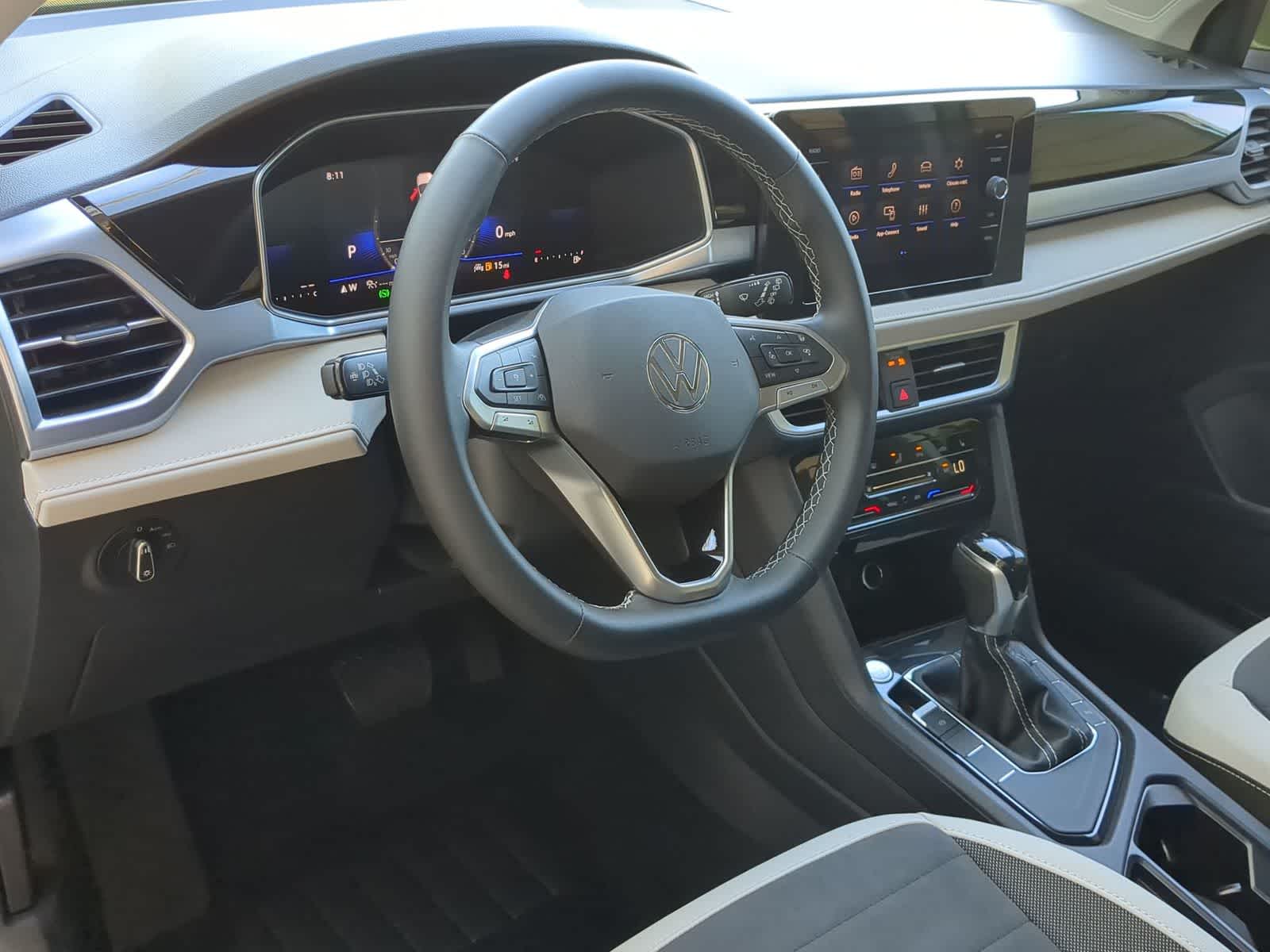 Thumbnail: 2025 Volkswagen Taos - 10