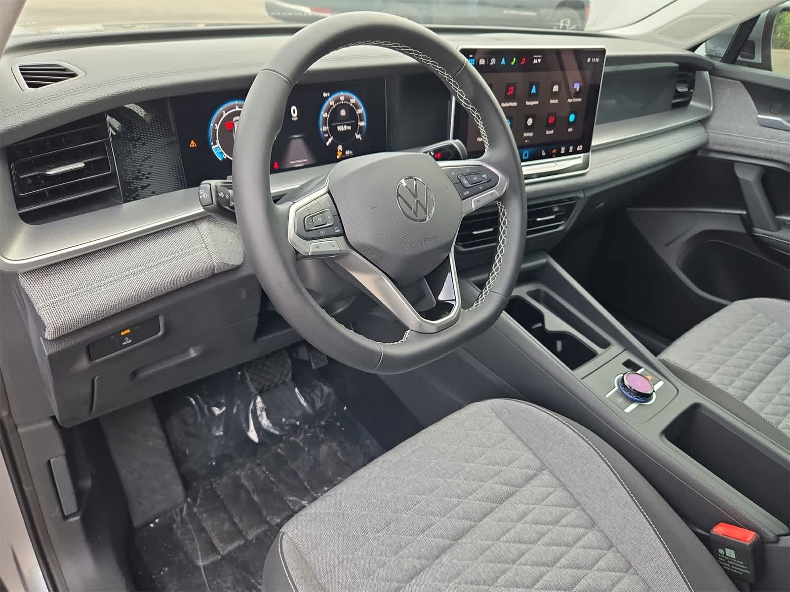 Thumbnail: 2025 Volkswagen Tiguan - 10