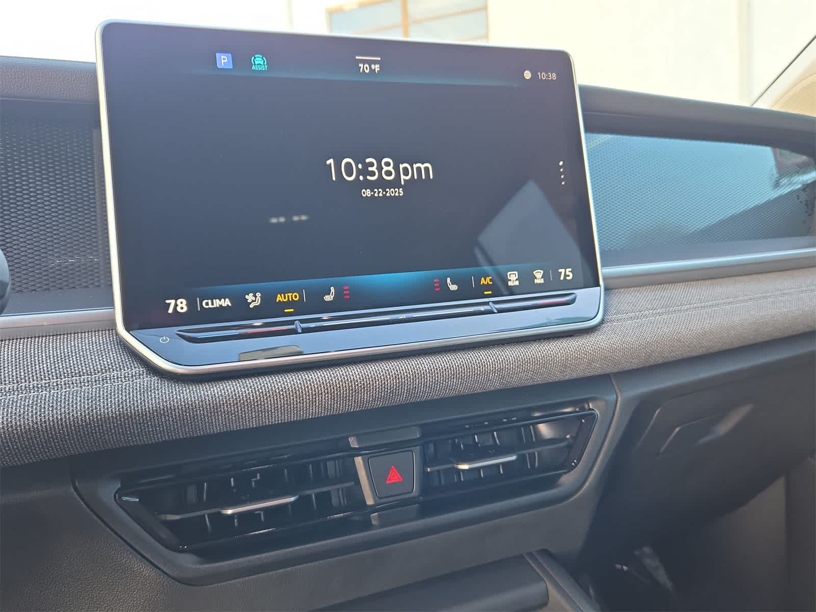 Thumbnail: 2025 Volkswagen Tiguan - 25