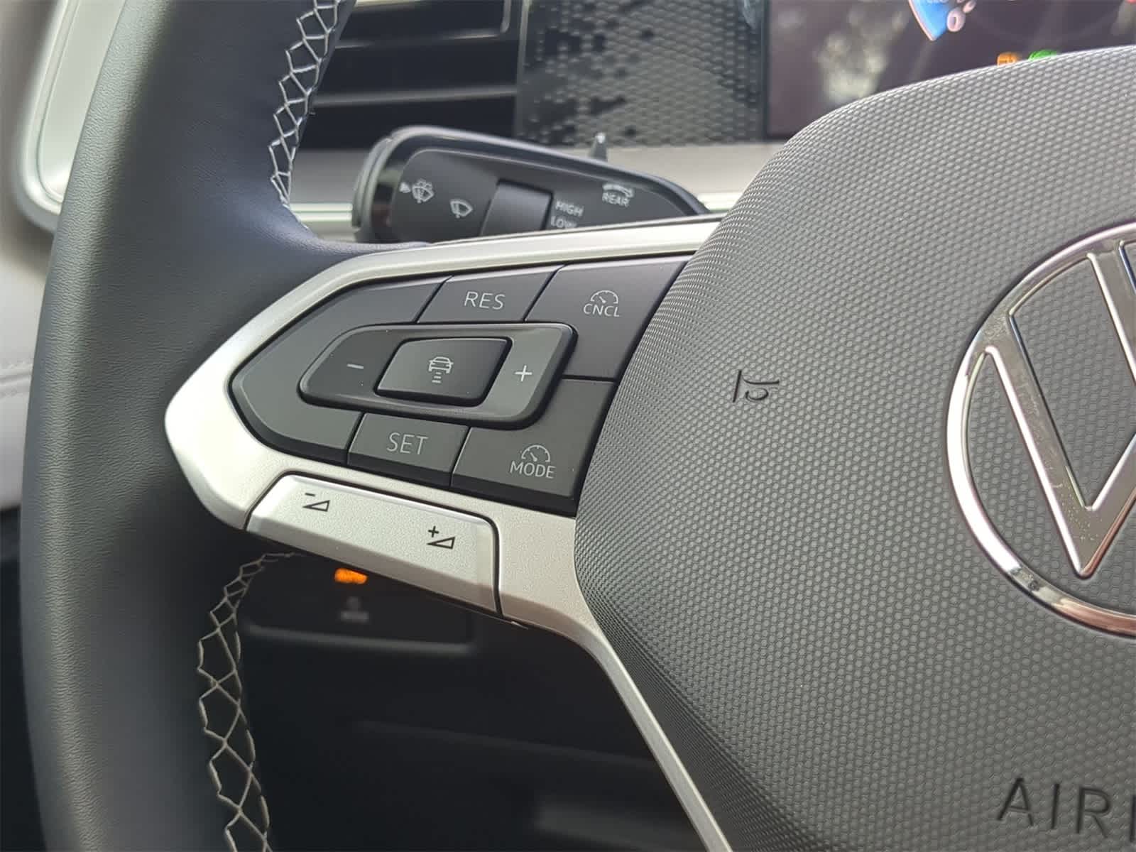 Thumbnail: 2025 Volkswagen Tiguan - 26