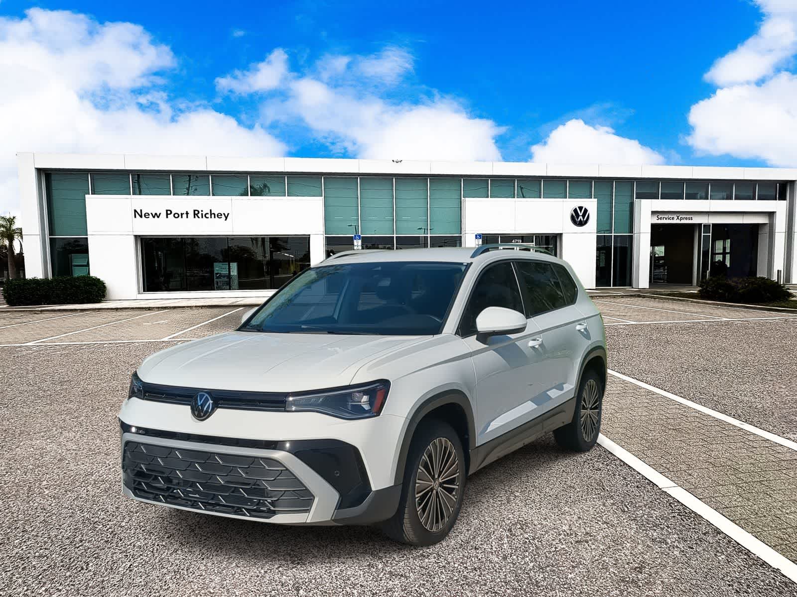 Thumbnail: 2025 Volkswagen Taos - 4