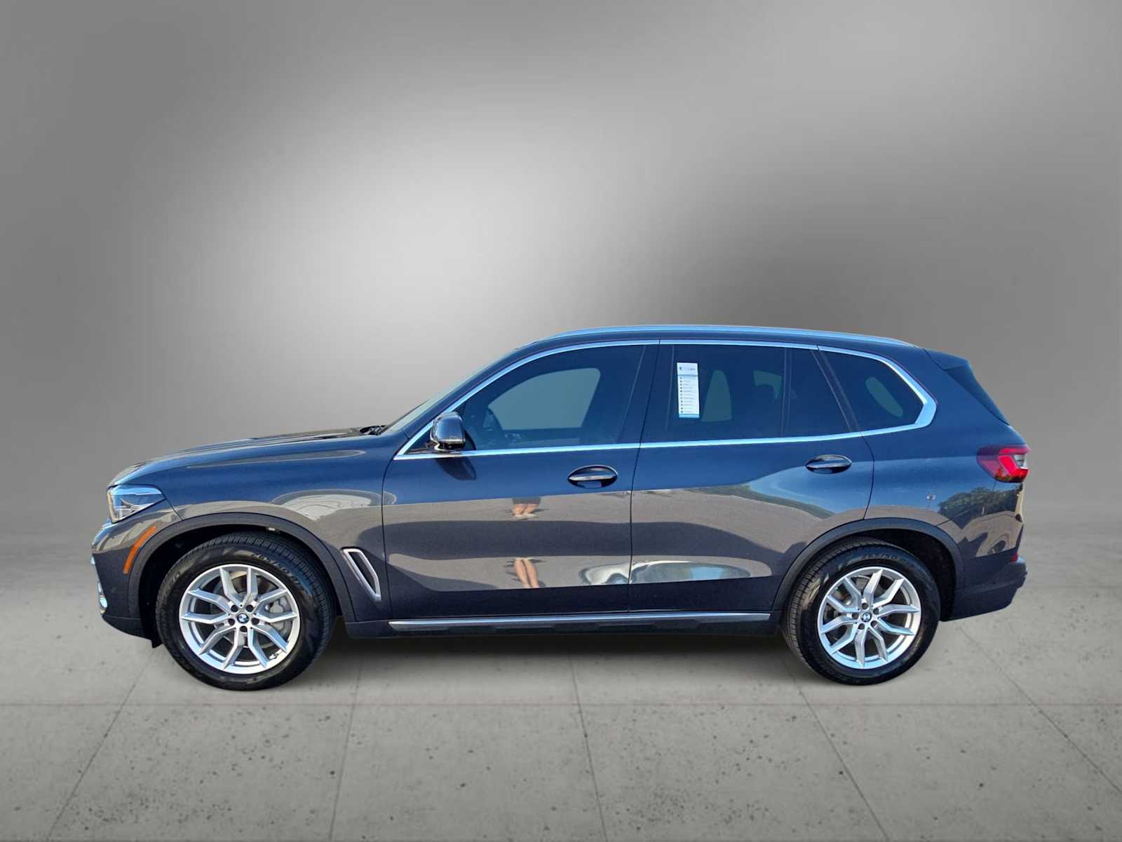Thumbnail: 2022 BMW X5 - 5