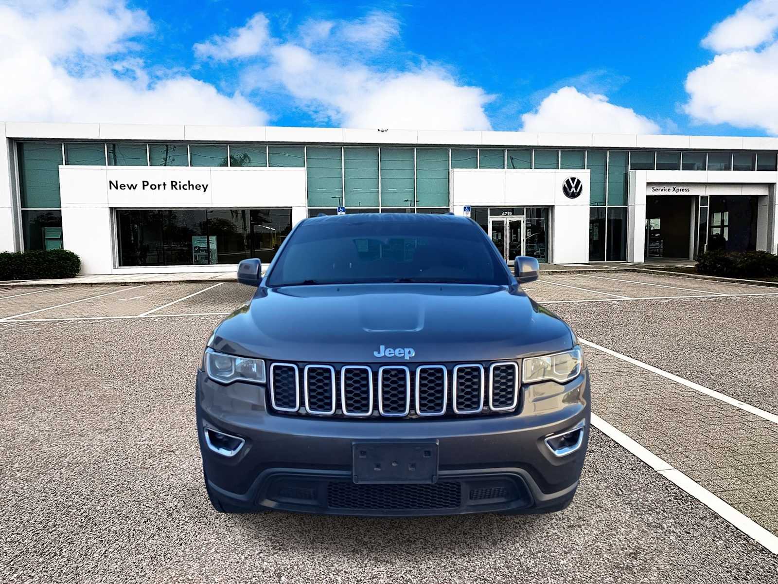 Thumbnail: 2019 Jeep Grand Cherokee - 3