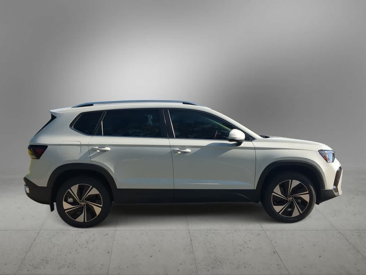 Thumbnail: 2025 Volkswagen Taos - 9