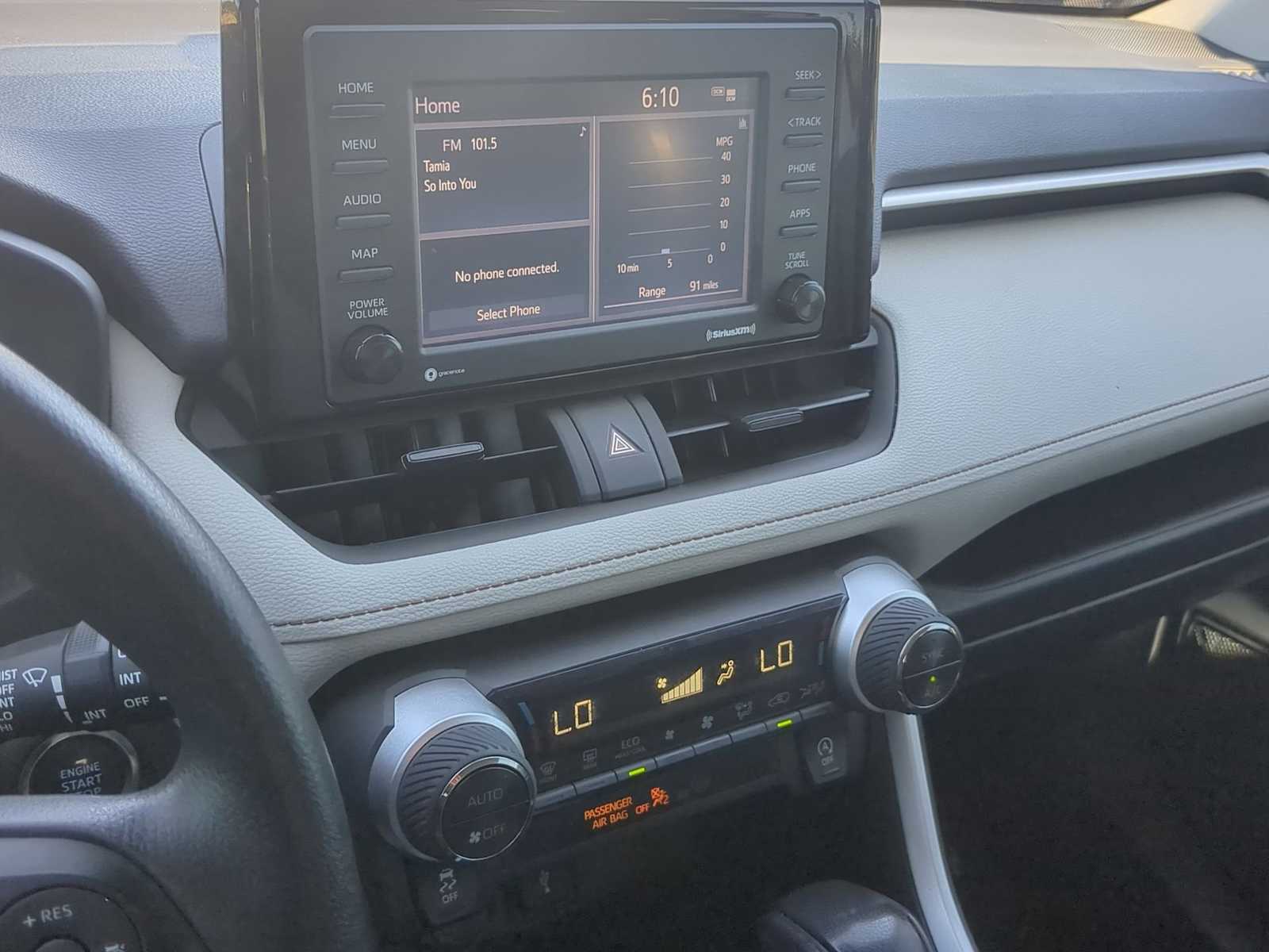 Thumbnail: 2022 Toyota RAV4 - 28