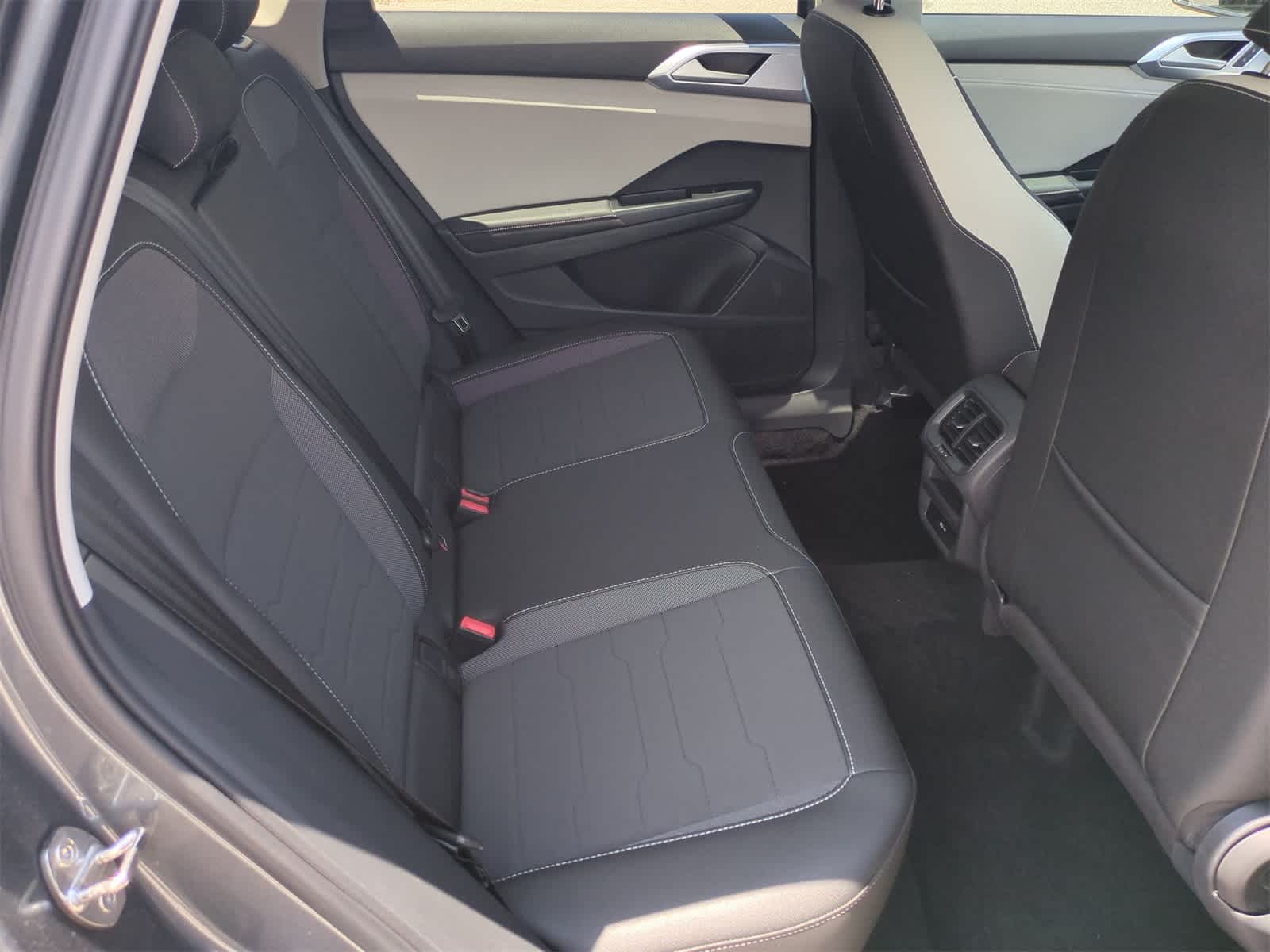 Thumbnail: 2025 Volkswagen Taos - 22