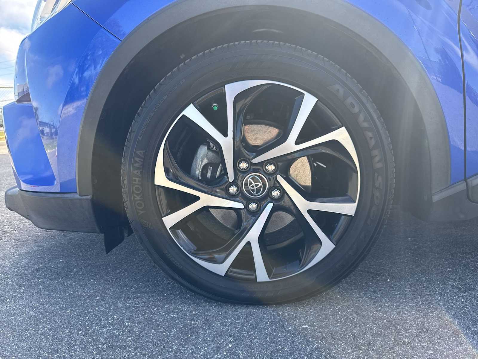 Thumbnail: 2019 Toyota C-HR - 12